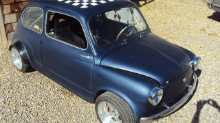 Illustration for article titled Mid-engine 1955 Fiat 600 has a Honda motorcycle powerplant
